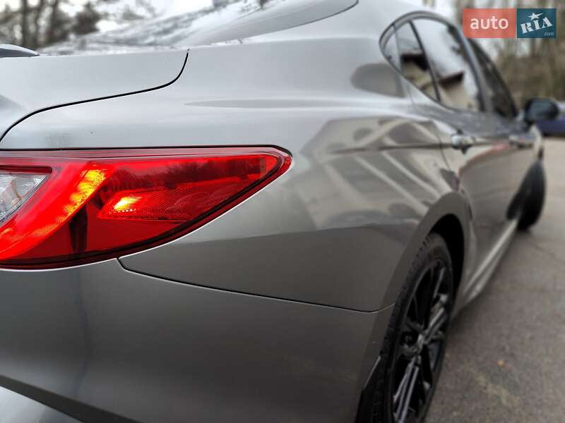 Седан Toyota Camry 2024 в Киеве