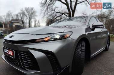 Седан Toyota Camry 2024 в Киеве
