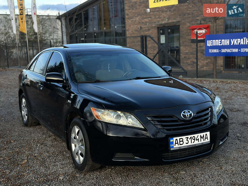 Седан Toyota Camry 2007 в Виннице