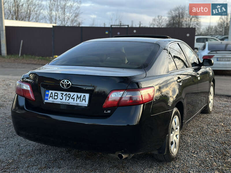 Седан Toyota Camry 2007 в Виннице