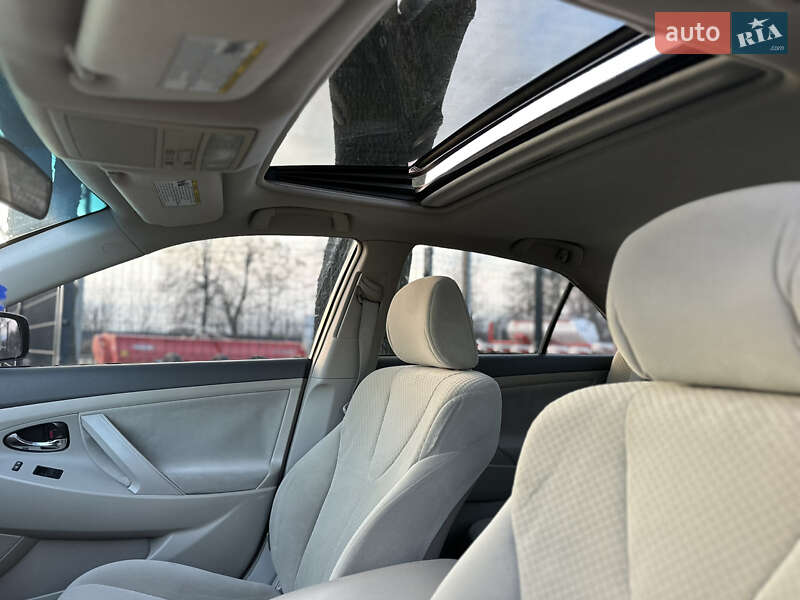 Седан Toyota Camry 2007 в Виннице