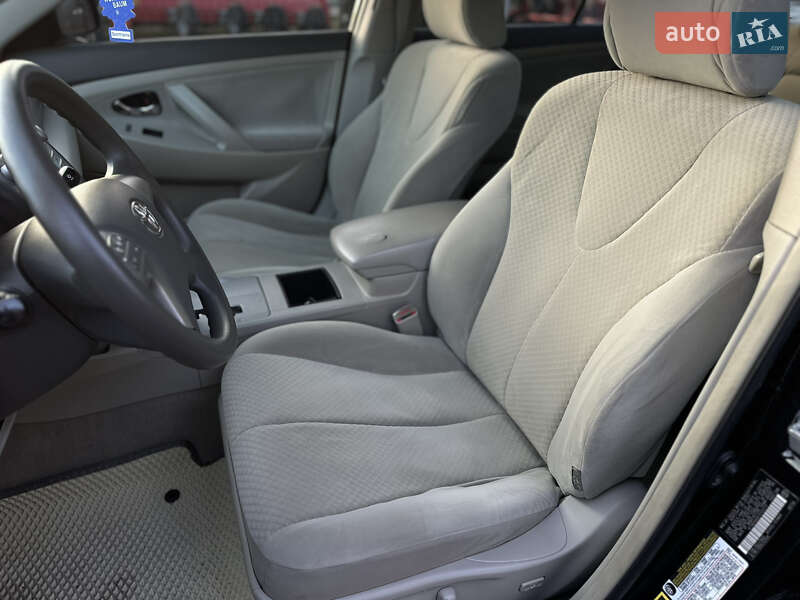 Седан Toyota Camry 2007 в Виннице