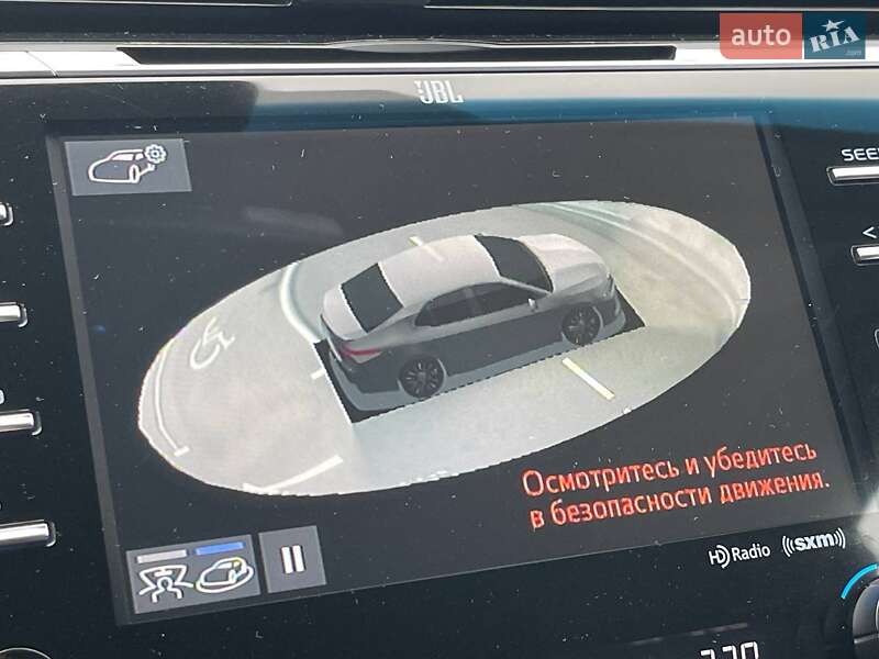 Седан Toyota Camry 2018 в Киеве