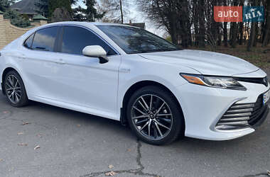 Седан Toyota Camry 2021 в Полтаве