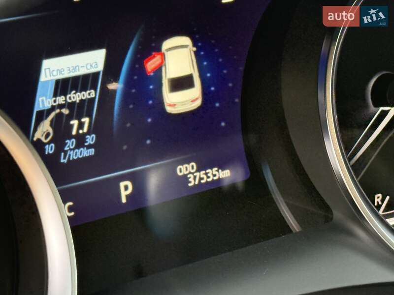 Седан Toyota Camry 2023 в Одессе