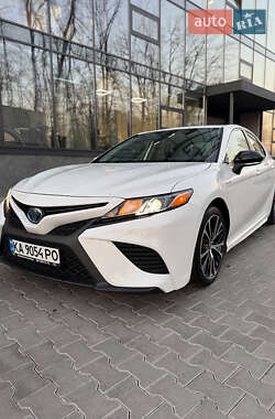 Седан Toyota Camry 2020 в Києві