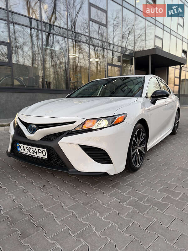 Toyota Camry 2020