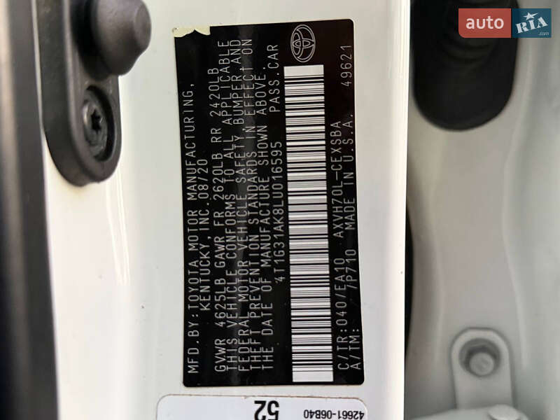 Седан Toyota Camry 2020 в Киеве