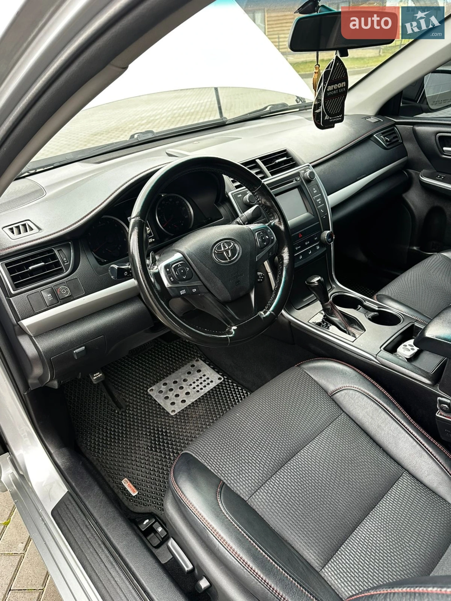 2017 Toyota Camry - мініатюра 20