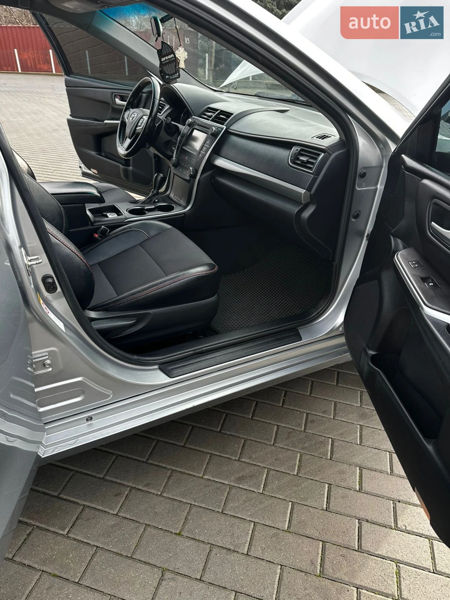 2017 Toyota Camry - мініатюра 31