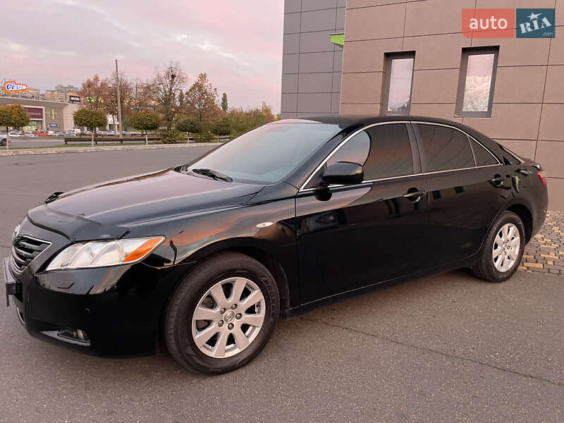 Седан Toyota Camry 2007 в Кривому Розі
