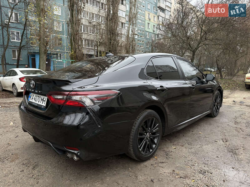 Седан Toyota Camry 2021 в Днепре