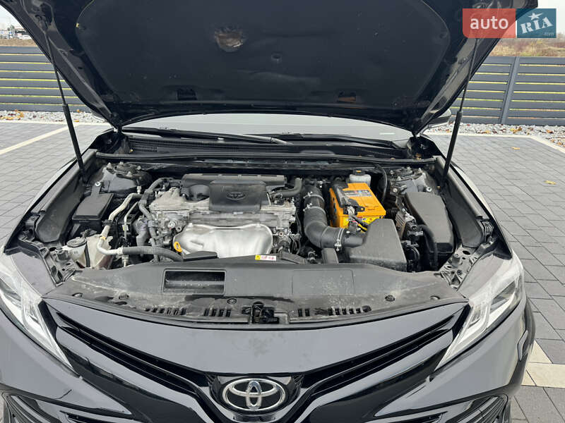 Седан Toyota Camry 2020 в Мукачево