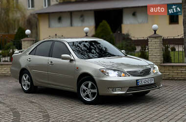 Седан Toyota Camry 2003 в Волочиске