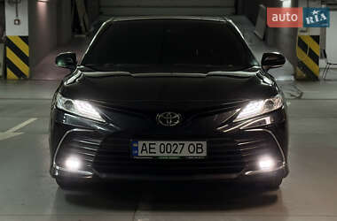 Седан Toyota Camry 2021 в Днепре