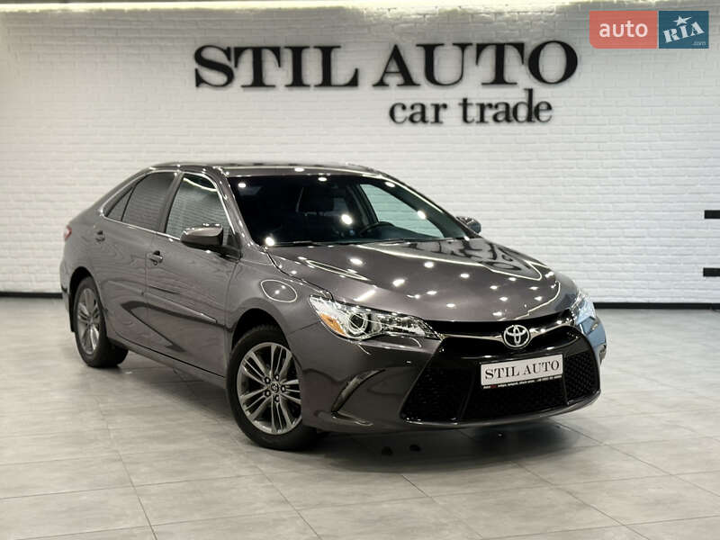 Седан Toyota Camry 2016 в Одессе