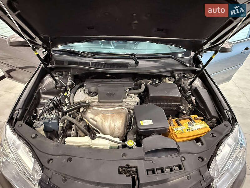 Седан Toyota Camry 2016 в Одессе