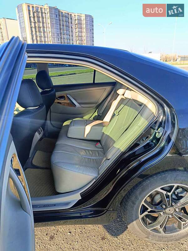 Седан Toyota Camry 2007 в Черкассах