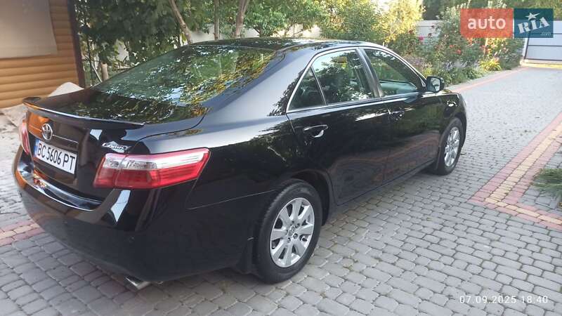 Седан Toyota Camry 2006 в Виннице