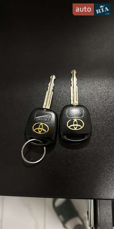 Седан Toyota Camry 2003 в Киеве