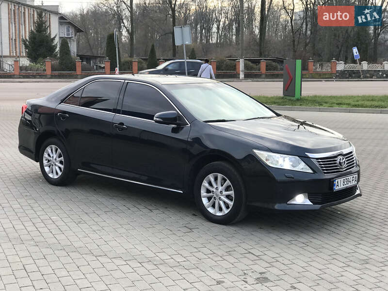Седан Toyota Camry 2013 в Житомирі