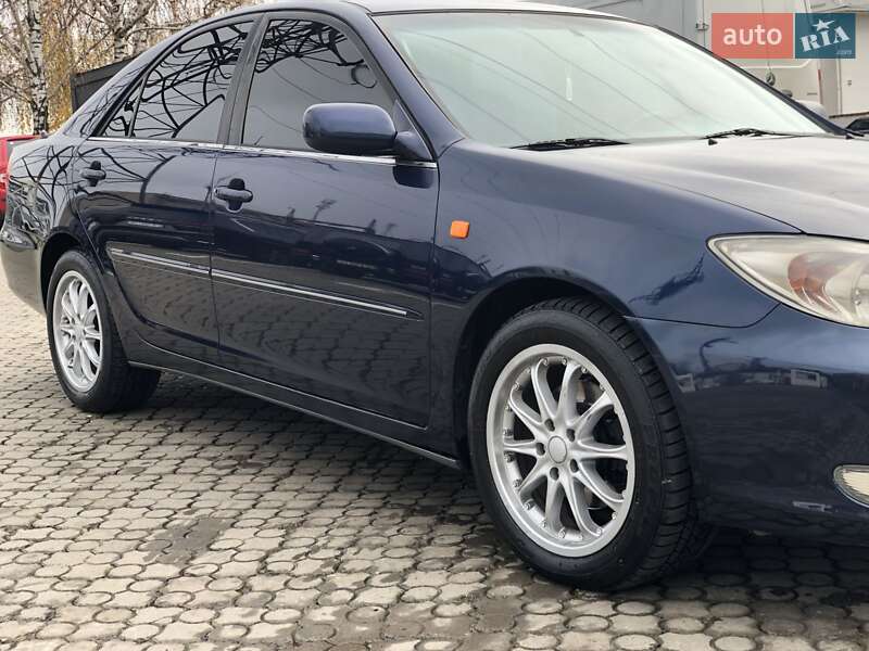 Седан Toyota Camry 2005 в Черновцах