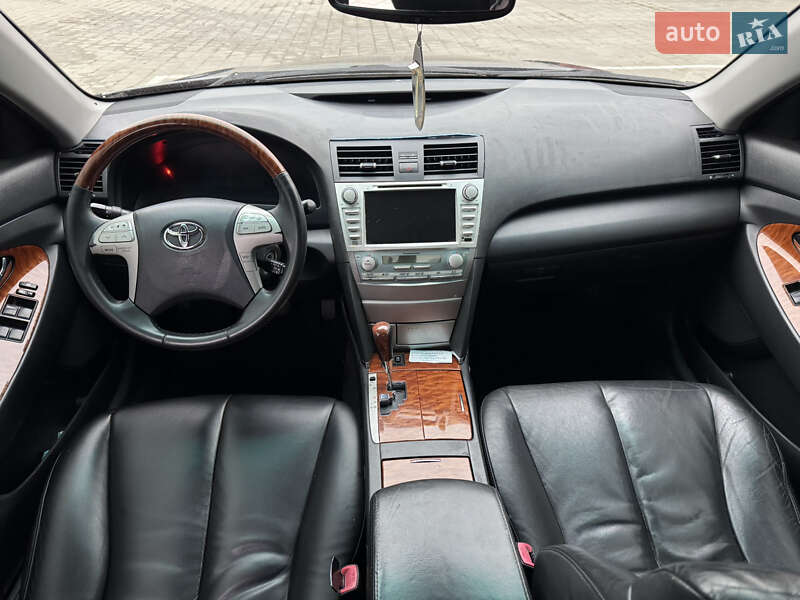 Седан Toyota Camry 2008 в Черкассах
