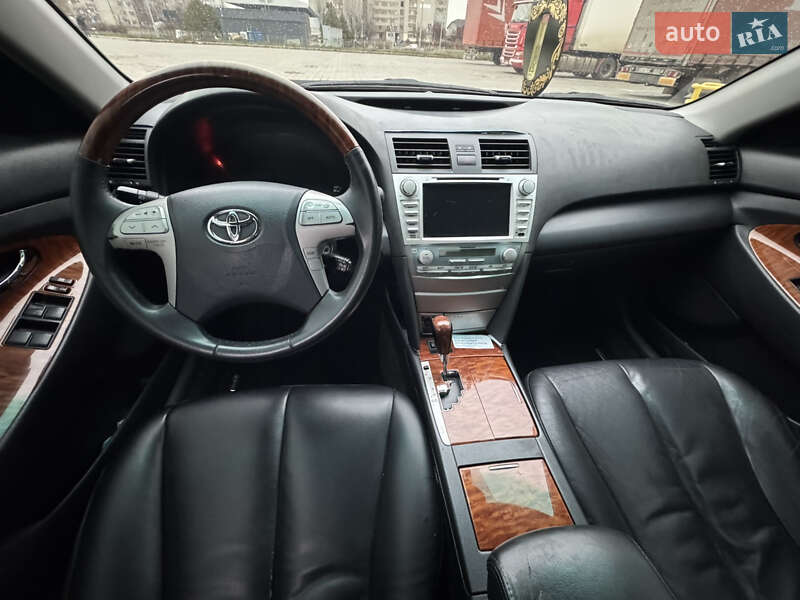 Седан Toyota Camry 2008 в Черкассах