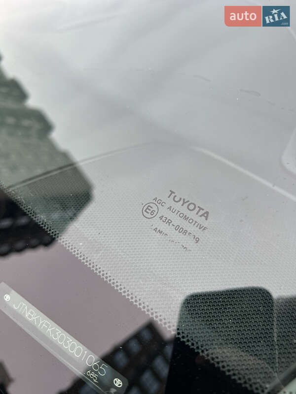 Седан Toyota Camry 2011 в Киеве