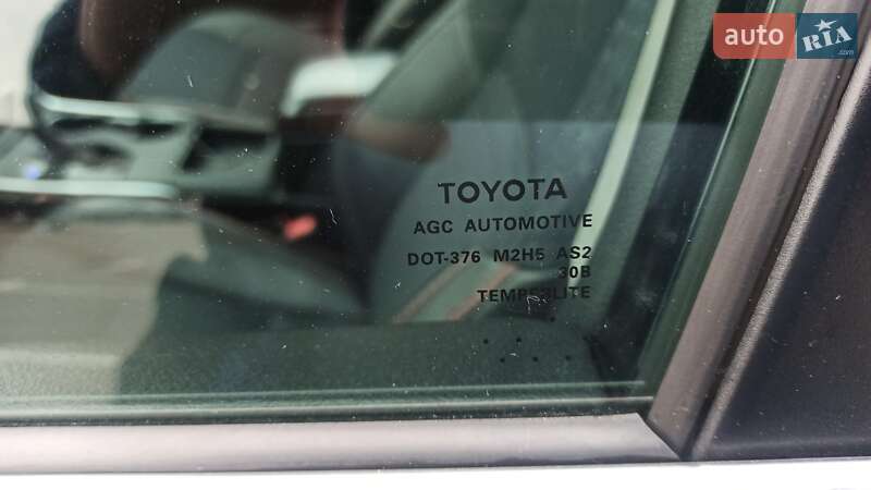 Седан Toyota Camry 2014 в Києві