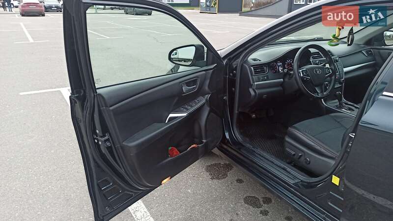 Седан Toyota Camry 2014 в Києві