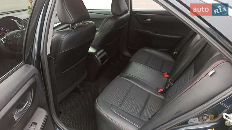 Седан Toyota Camry 2014 в Києві