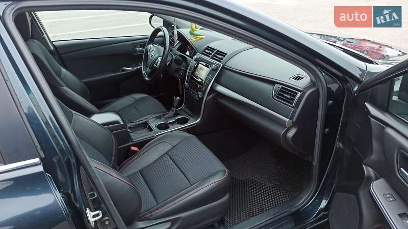 Седан Toyota Camry 2014 в Києві