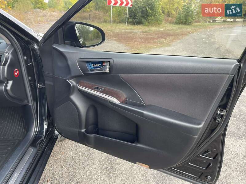 Седан Toyota Camry 2014 в Черкассах
