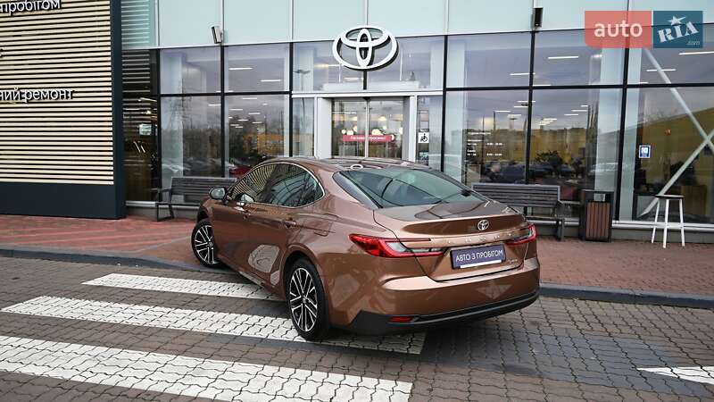 Седан Toyota Camry 2024 в Киеве фото 2 Седан Toyota Camry 2024 в Киеве