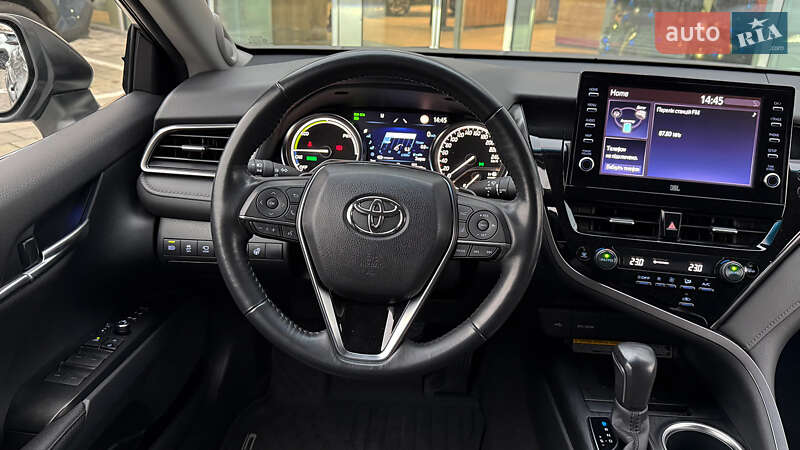 Седан Toyota Camry 2021 в Ровно
