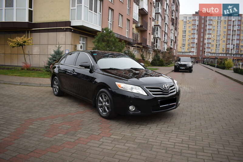 Toyota Camry 2010