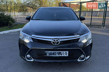 Седан Toyota Camry 2017 в Киеве
