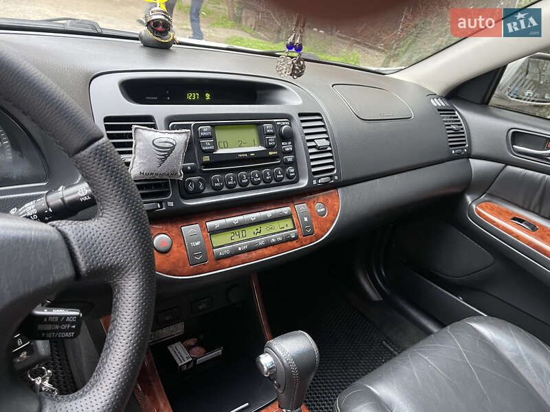 Седан Toyota Camry 2002 в Одессе