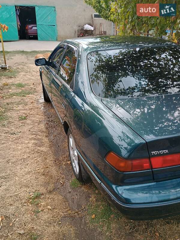 Седан Toyota Camry 1998 в Белгороде-Днестровском