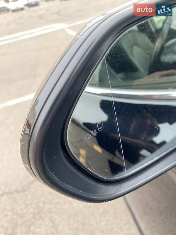 Седан Toyota Camry 2020 в Киеве