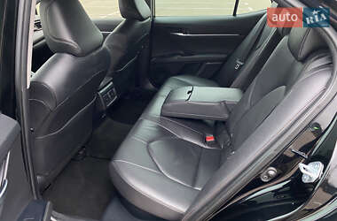 Седан Toyota Camry 2020 в Киеве