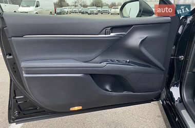 Седан Toyota Camry 2020 в Киеве