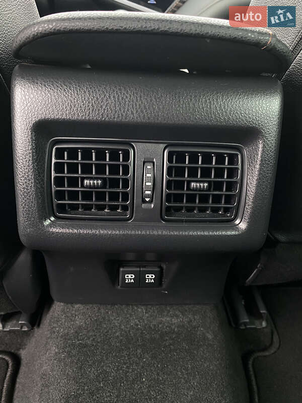 Седан Toyota Camry 2020 в Киеве