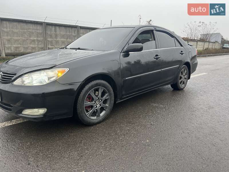 Седан Toyota Camry 2005 в Киеве