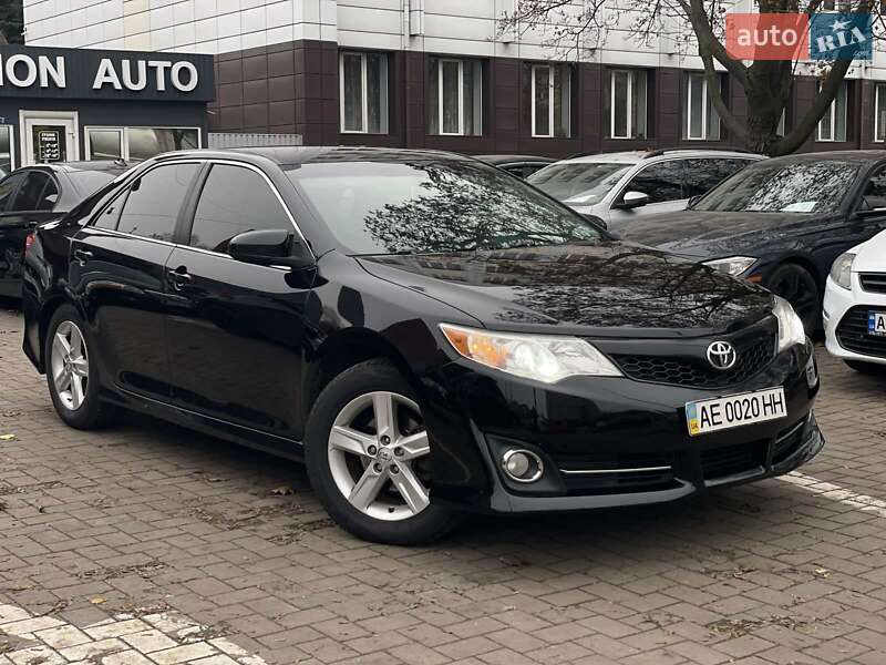 Toyota Camry 2014