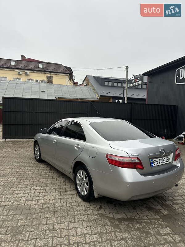 Седан Toyota Camry 2008 в Черновцах