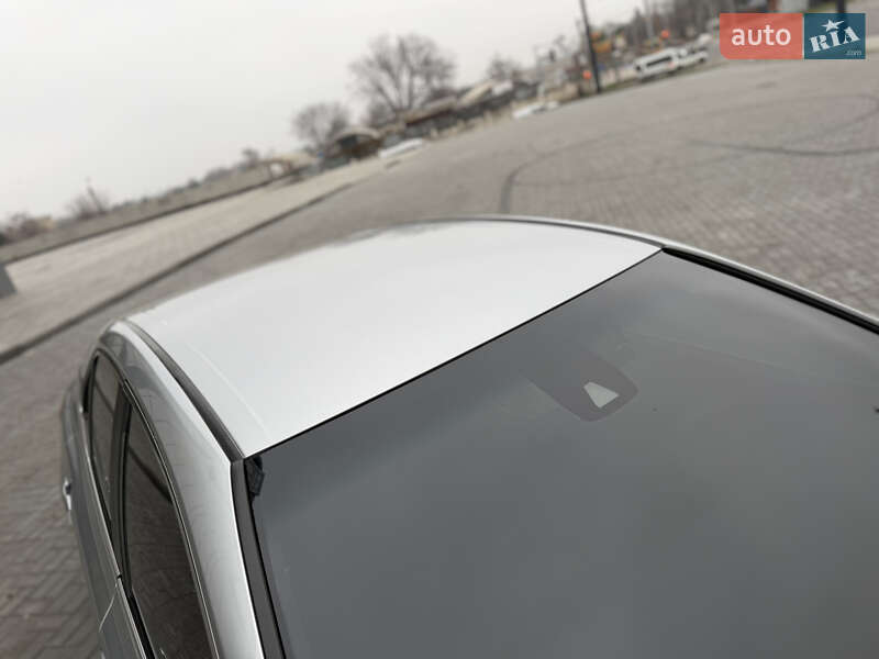 Седан Toyota Camry 2018 в Днепре