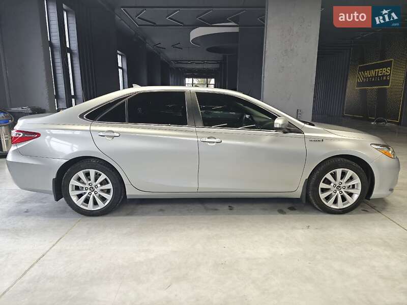 Седан Toyota Camry 2017 в Киеве