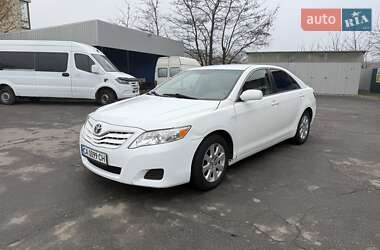 Седан Toyota Camry 2010 в Умани